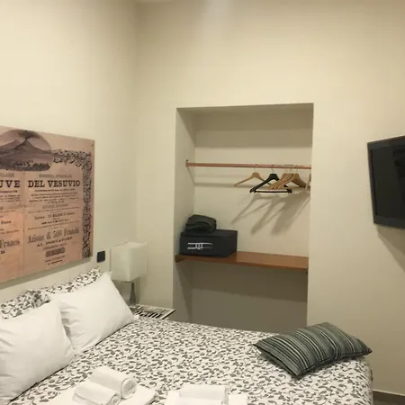 BnB ナポリ ゲストハウス 3*