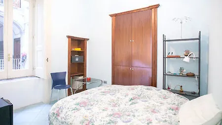 Downtown Lt 4*