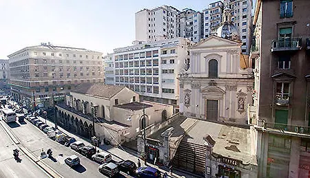 BnB ナポリ 4* ナポリ