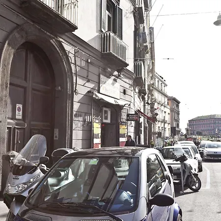 BnB ナポリ ゲストハウス ナポリ