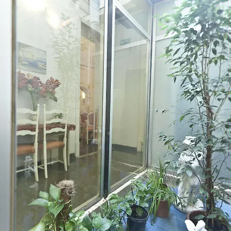 BnB ナポリ 4* ナポリ